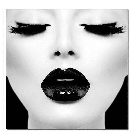 GLAM BLACK LIPS WALL DECOR