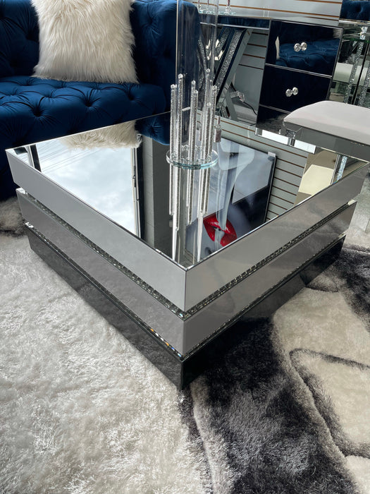 Glam mirrored Russia coffee table