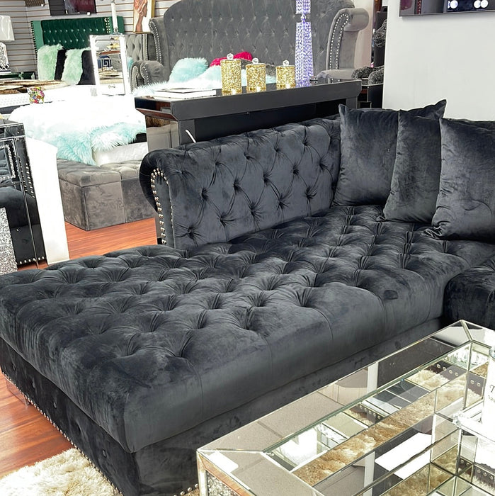 Tufted Large Chaise Sectional