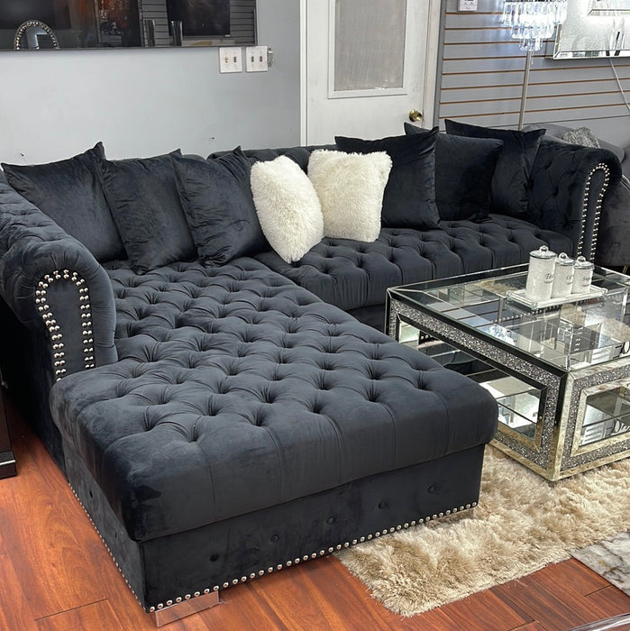 Tufted Large Chaise Sectional