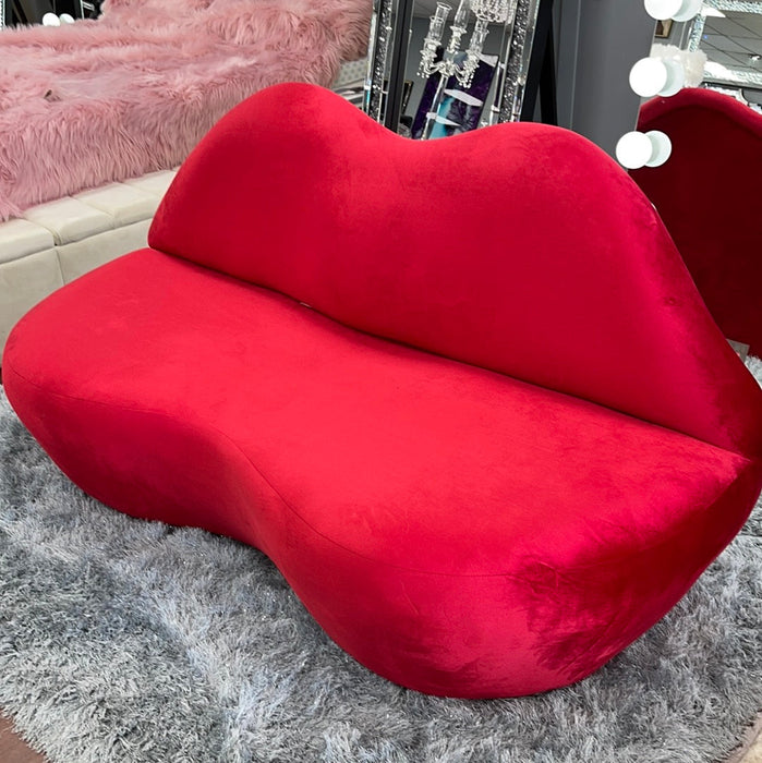Red Velvet Lips Accent Sofa