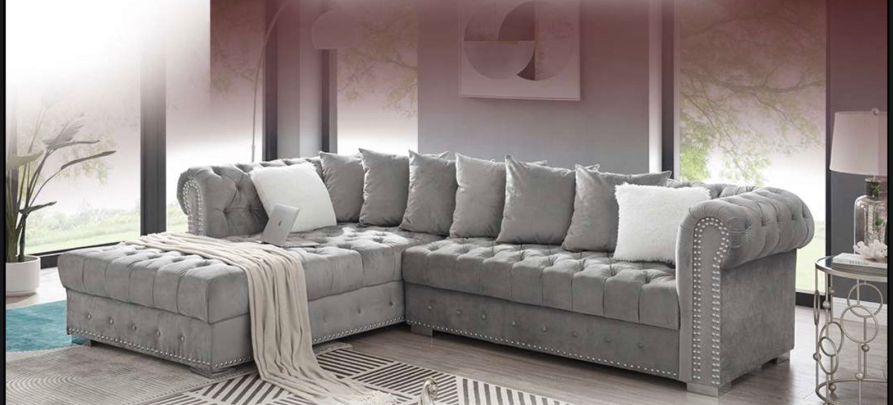 Tufted Large Chaise Sectional